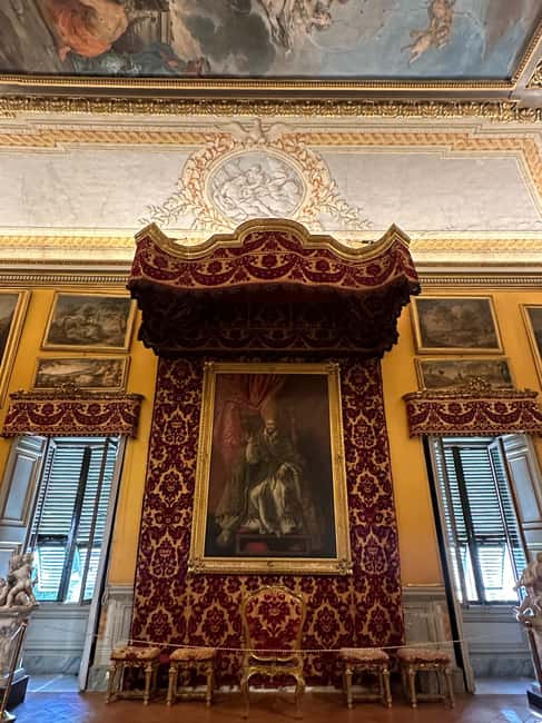 Rome: Doria Pamphilj Gallery Guided Tours - The opening rooms: frescoes, chandeliers, and family power