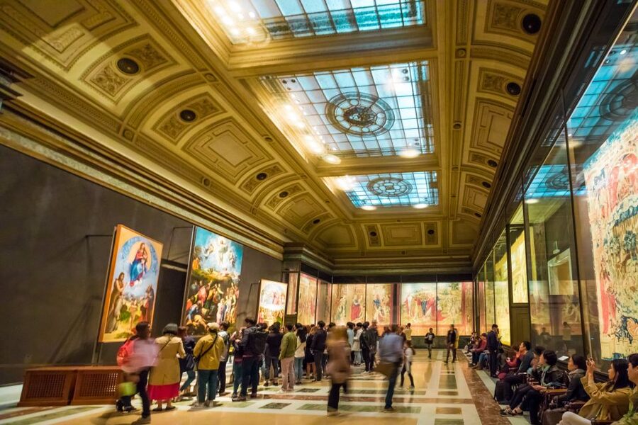 Rome: Early-Entry Vatican Museums & Sistine Chapel Tour - How the guide affects the experience