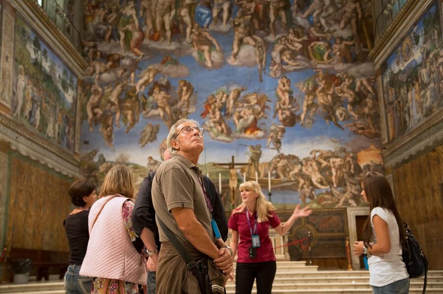 Rome: Full-Day Colosseum, Vatican Museums & St Peter's Tour - Roman Forum and Palatine Hill: reading the ruins