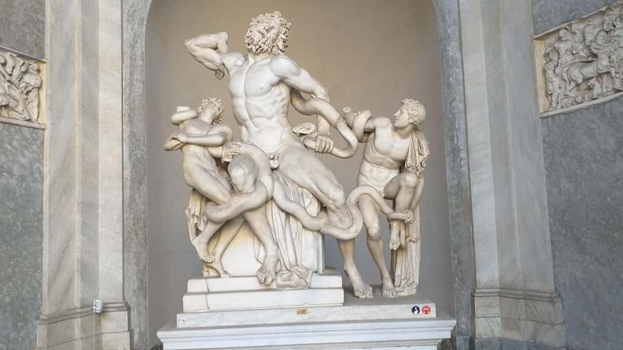 Rome: General Papal Audience & Vatican Museums Tour - Raphael Rooms and the art between the famous stops
