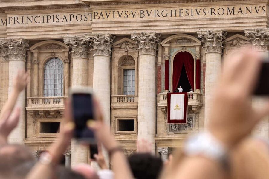 Rome: General Papal Audience & Vatican Museums Tour - Meeting at Bar L’Ottagono near the Vatican