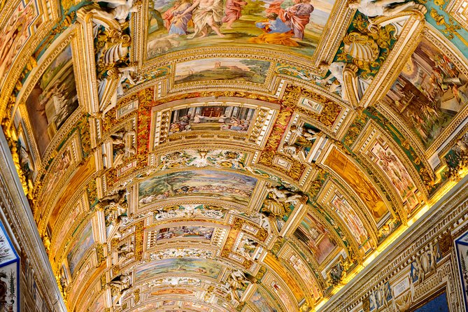 Rome Hop On Hop Off Open Bus + Vatican Museum Sistine Chapel Tour| Fast Track - The Vatican Museums and Sistine Chapel