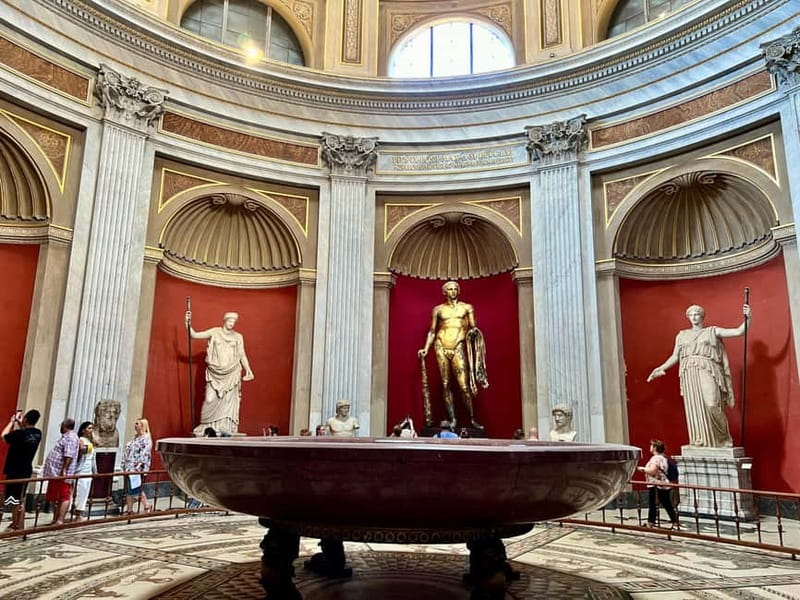 Rome: Sistine Chapel, Vatican Museums and Basilica Entry - Courtyard of the Pigna: a breathing space