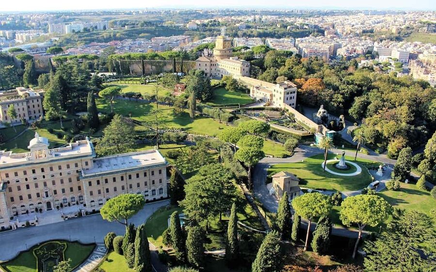Rome: Ticket and Tour Vatican Museum and Sistine Chapel - Why reserved Vatican entry matters