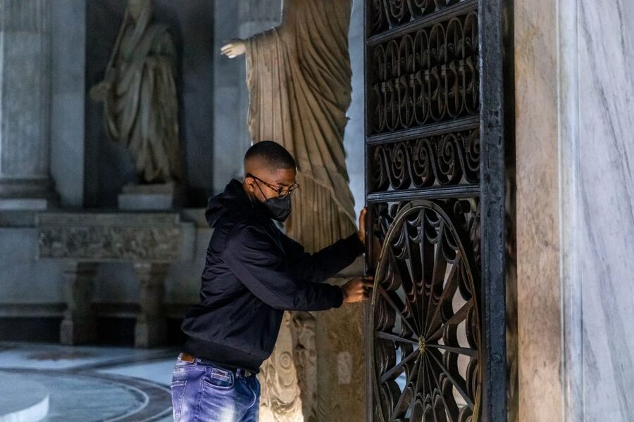 Rome: Turning the Lights on at the Vatican Museums - What the two-and-a-half-hour schedule really means