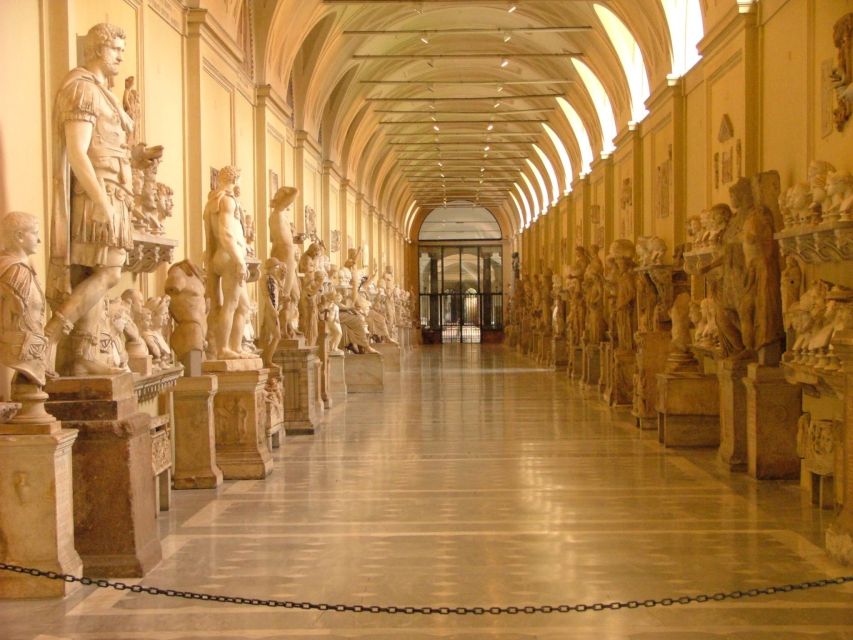 Rome: Vatican Museum and Sistine Chapel Group Tour - The spiral staircase and first view inside
