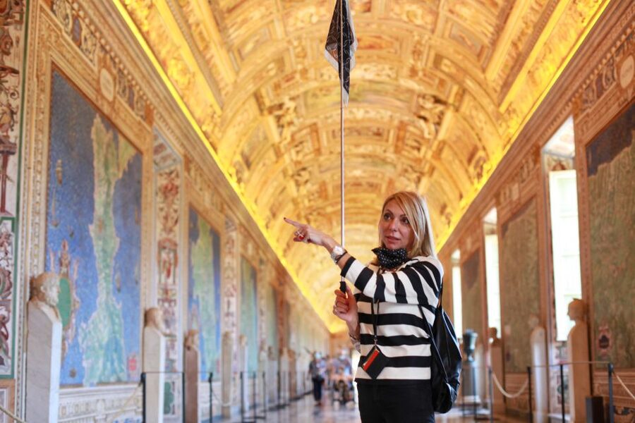 Rome: Vatican Museum and Sistine Chapel Group Tour in German - Raphael, Michelangelo, and Bernini in one route