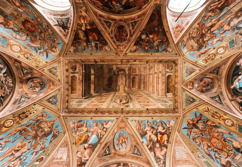 Rome: Vatican Museum & Sistine Chapel Skip-the-Line Tickets - The self-guided format: freedom with less explanation