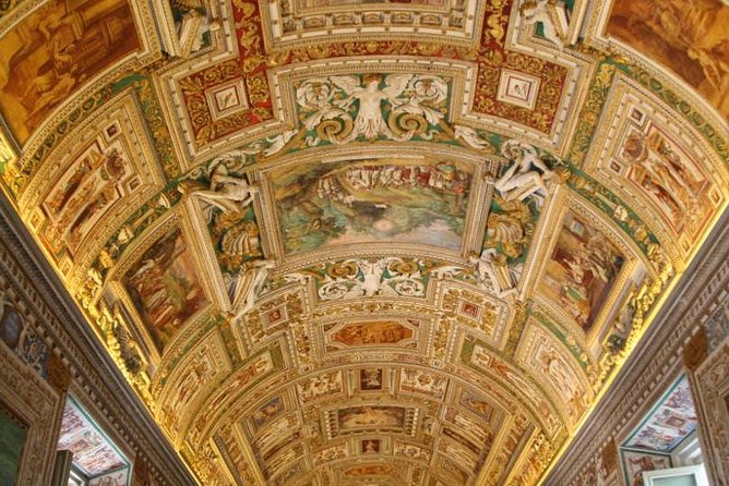 Rome: Vatican Museum, Sistine Chapel & St. Peter's Basilica - Raphael’s Rooms, the artistic high point