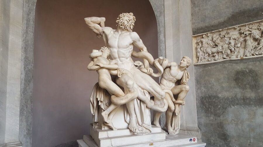 Rome: Vatican Museum Tour with skip-the-line entry tickets. - Meeting at Via dei Gracchi, 17