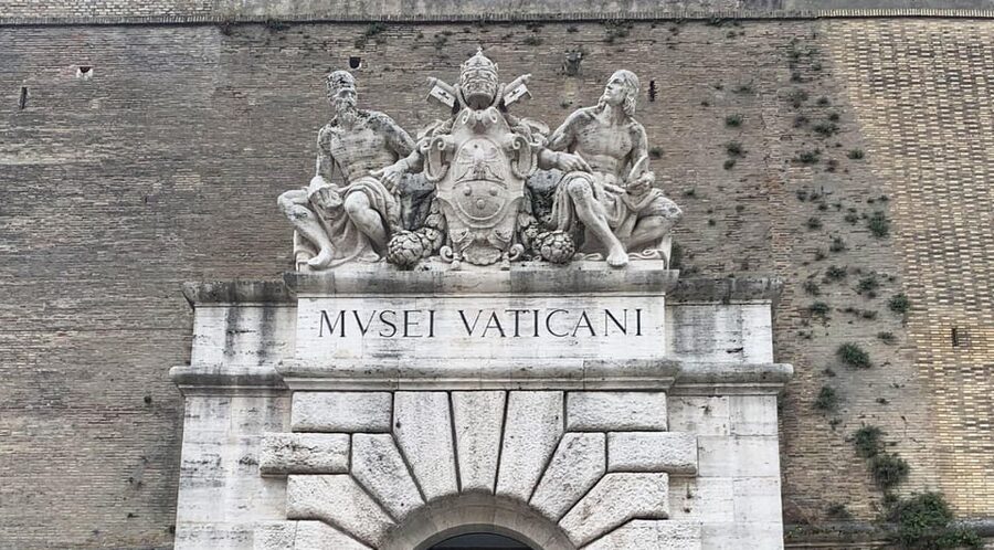 Rome: Vatican Museums and Sistine Chapel Guided Tour - Raphael’s Rooms, where the guide earns the price