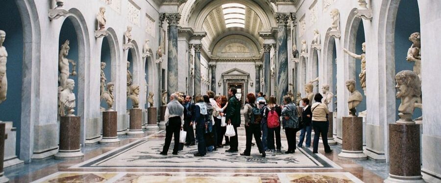 Rome: Vatican Museums and Sistine Chapel Skip-the-Line Tour - How the guide affects the experience