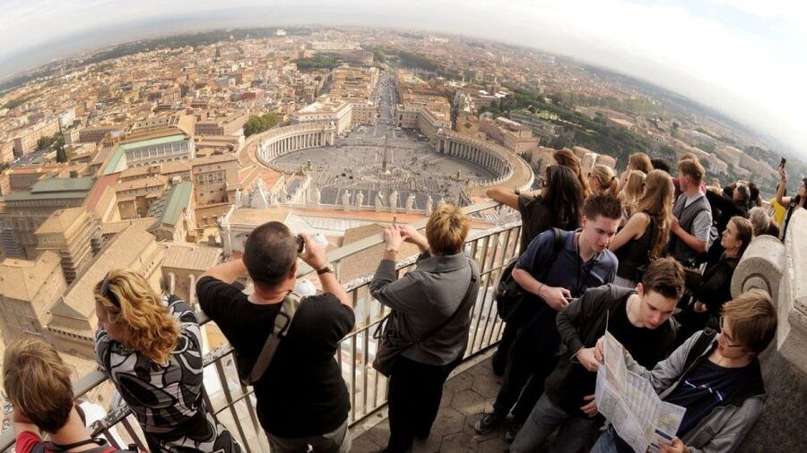 Rome: Vatican Museums and St. Peter’s Tour with Dome Climb - A short break before the Vatican Museums