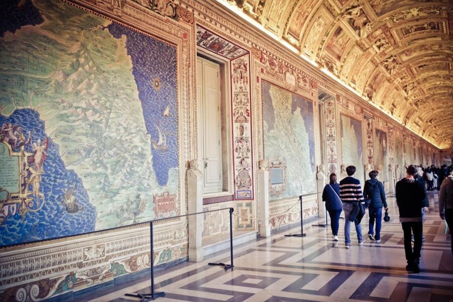 Rome: Vatican Museums, Colosseum, and Roman Forum Tour - The Roman Forum, Curia, and Palatine Hill