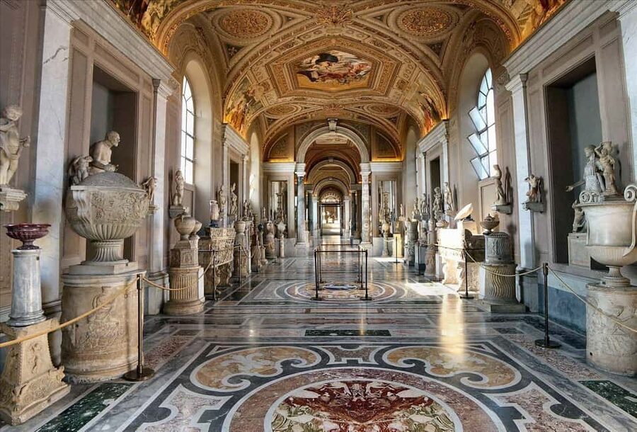 Rome: Vatican Museums, Sistine Chapel, and St. Peter's Tour - Guides, headsets, and the human side of the tour