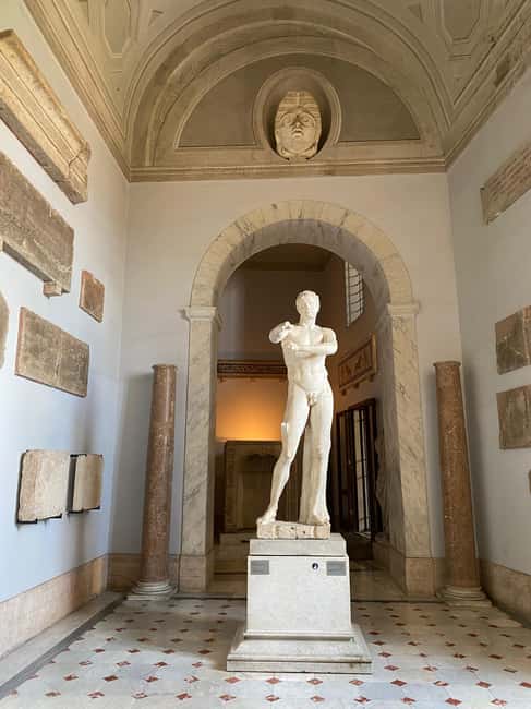 Rome: Vatican Museums, Sistine Chapel & Basilica Tour - Meeting Crown Tours near the Vatican walls