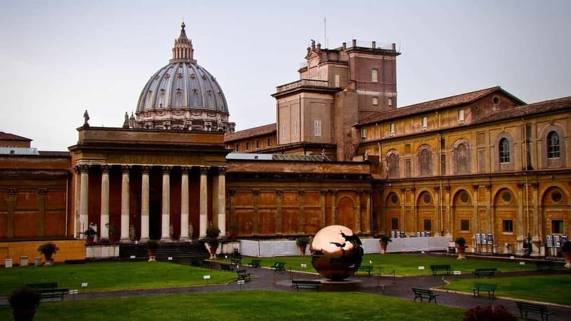 Rome: Vatican Museums & Sistine Chapel Entry Experiences - Arriving at the Vatican Museums