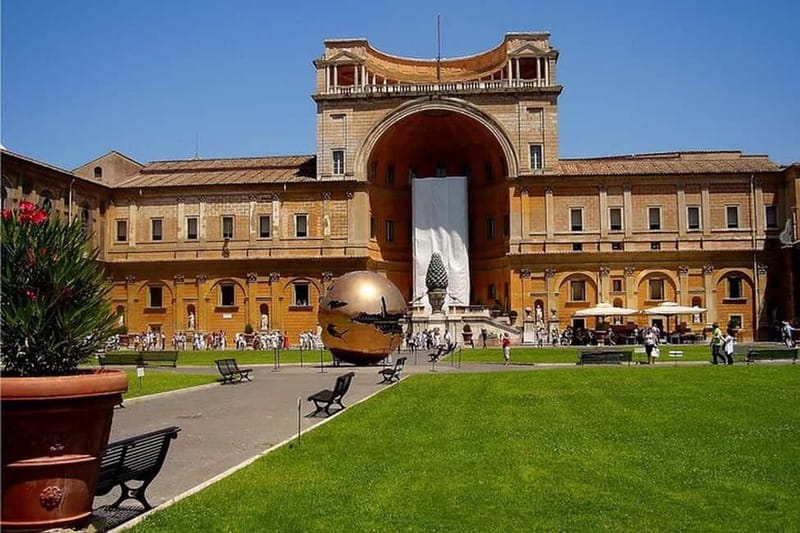 Rome: Vatican Museums, Sistine Chapel & St. Peter’s Tour - Reaching the Sistine Chapel
