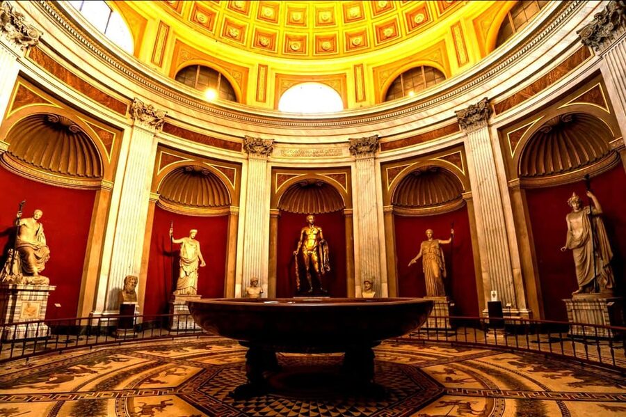 Rome: Vatican Museums & Sistine Chapel Ticket + Tour Options - Dress, ID and mobility details