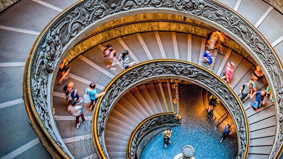 Rome: Vatican Museums & Sistine Chapel Timed Entry Ticket - Reaching the priority entrance on Viale Vaticano
