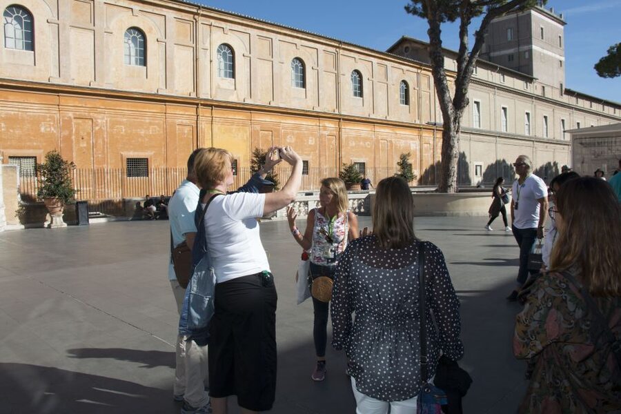 Rome: Vatican Museums, Sistine Chapel Tour & Basilica Access - The Sistine Chapel and Michelangelo’s ceiling