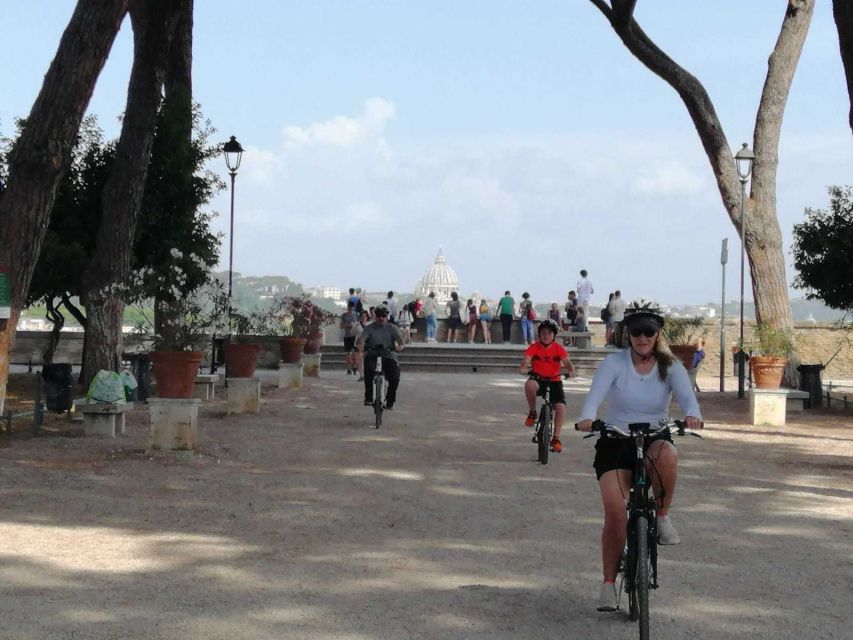 Rome: Villa Borghese E-Bike Tour (Small Group or Private) - What the guides add to the ride