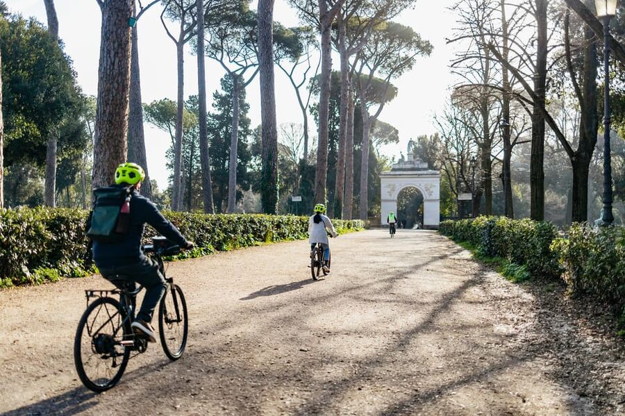 Rome: Villa Borghese, Villa Ada, and Coppedè E-Bike Tour - What the guide adds