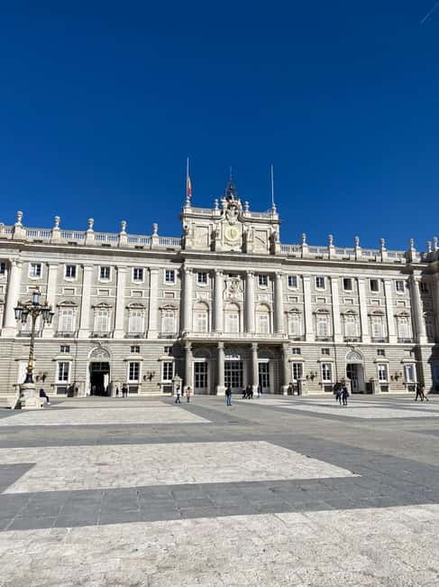 Royal Palace + Royal Collections Gallery Guided Tour - Is three hours the right length?