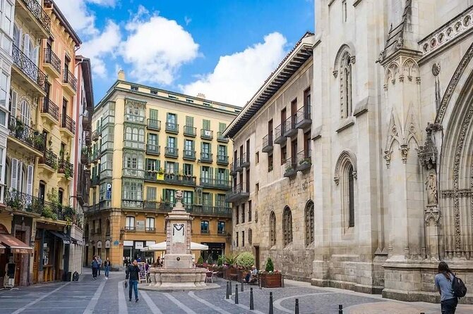 San Sebastian, Bilbao, and Guggenheim Tour from Biarritz - The road to San Sebastian