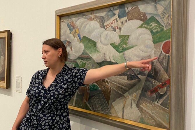 See Tate Modern with an Art Historian in London - Julia, Rosa, and the guide-led experience