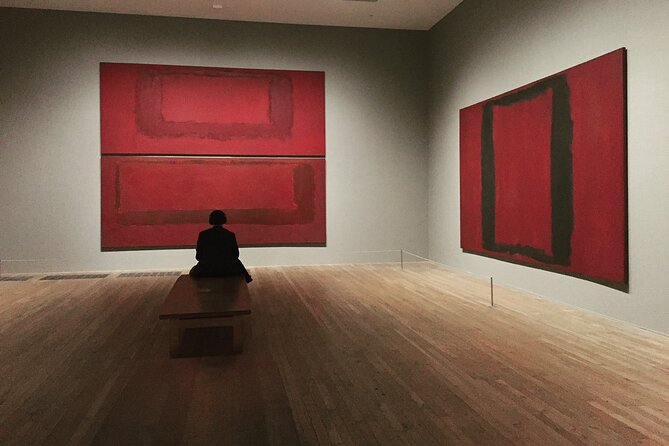 See Tate Modern with an Art Historian in London - Practical details that shape the visit