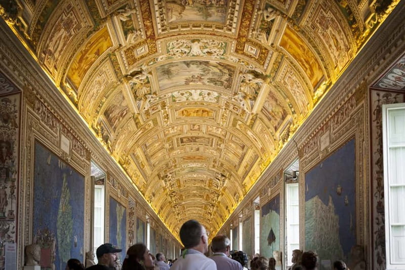 Semiprivate Guided Tour of Vatican Museums & Sistine Chapel - Why a small Vatican tour can be worth the price