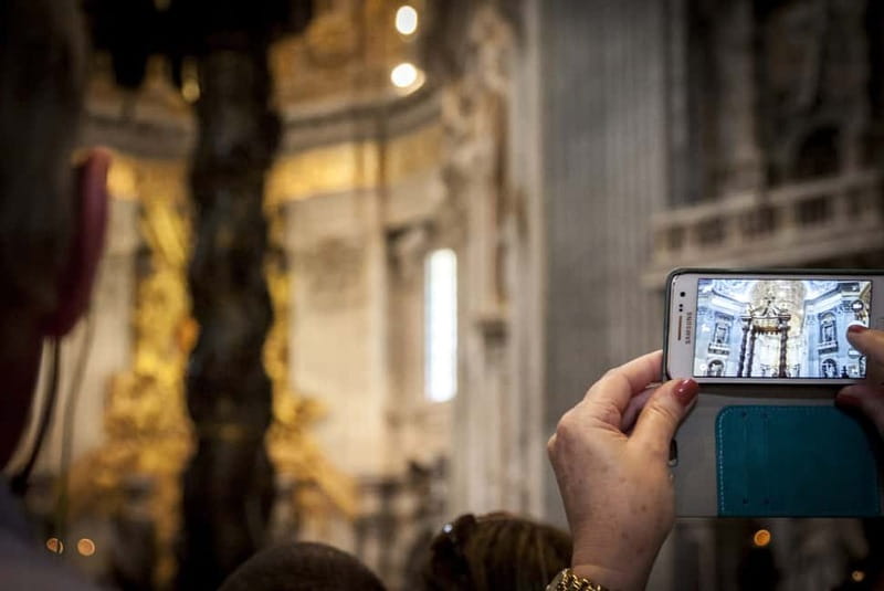 Semiprivate Guided Tour of Vatican Museums & Sistine Chapel - Raphael Rooms: Renaissance art with context
