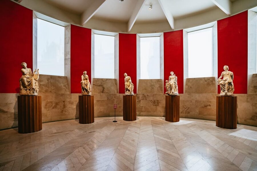 "Skip the line" Royal Palace + Prado Museum - Starting at the Royal Palace of Madrid