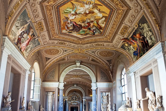 Skip The Line ticket to the Vatican Museums & the Sistine Chapel - Dress, bags, and practical comfort