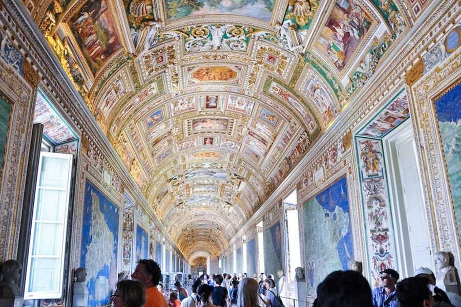 Skip-the-Line Tickets: Vatican Museum and Sistine Chapel - What independent exploration feels like