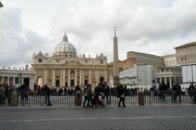 Skip the Line Tour: Vatican Museums, Sistine Chapel & Basilica - The Sistine Chapel in about 20 minutes