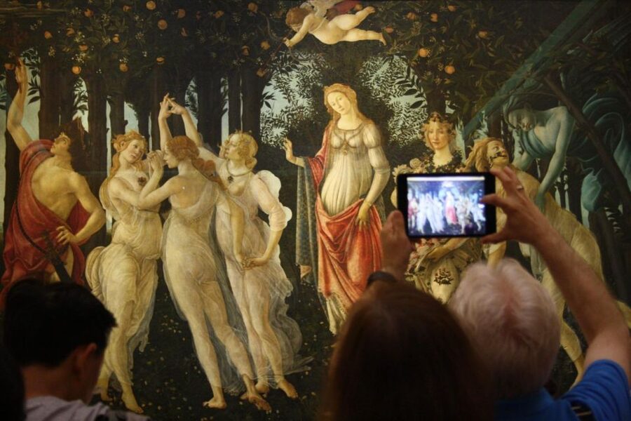Skip-the-line Uffizi Gallery Reserved Entrance Tickets - Exploring 50 halls at your own pace