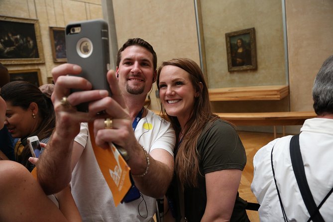 Small-Group Louvre Museum Masterpieces Tour with Access - Delacroix, Leonardo, and the crowded Mona Lisa