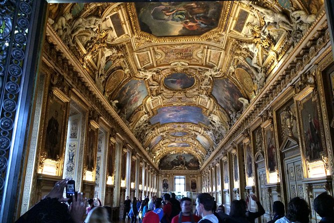 Small-Group Louvre Museum Masterpieces Tour with Access - Small group value, with one important warning