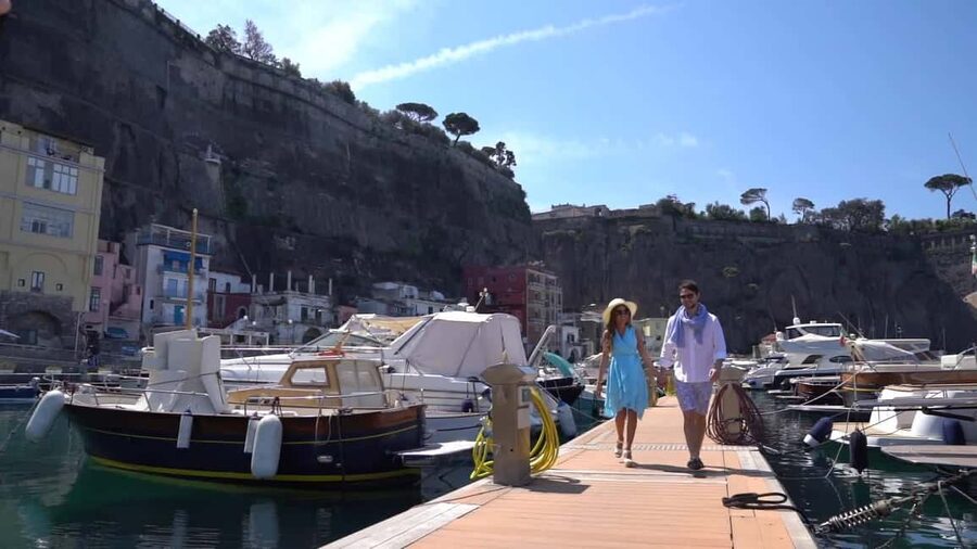 Sorrento: Gothic-Baroque Art Tour & Free local Tasting - Practical details that will make the walk easier