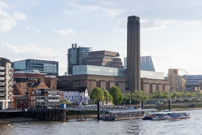 Tate Modern Official Discovery Tour - Why the guide matters here