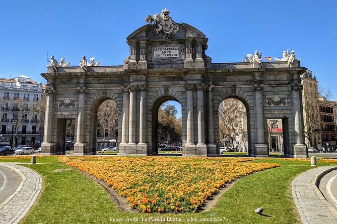 The Best of Madrid: Private Half-Day Tour including Prado Museum - Walking through Retiro Park