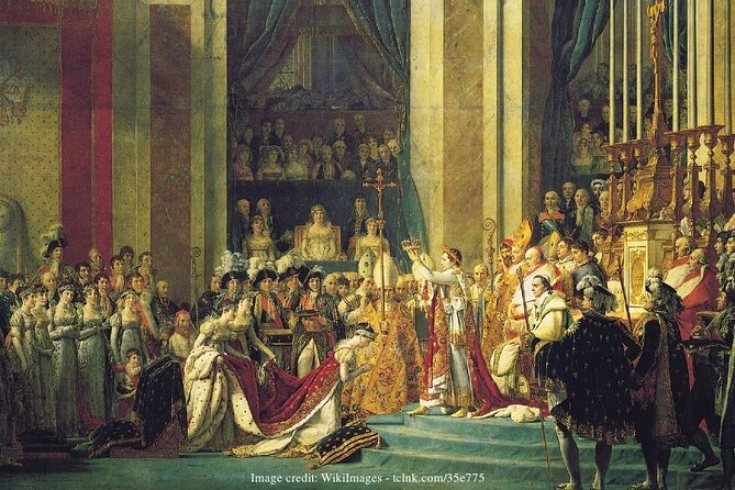 The Best of the Louvre Museum: Private Guided Tour - Navigating the Louvre’s size and crowds