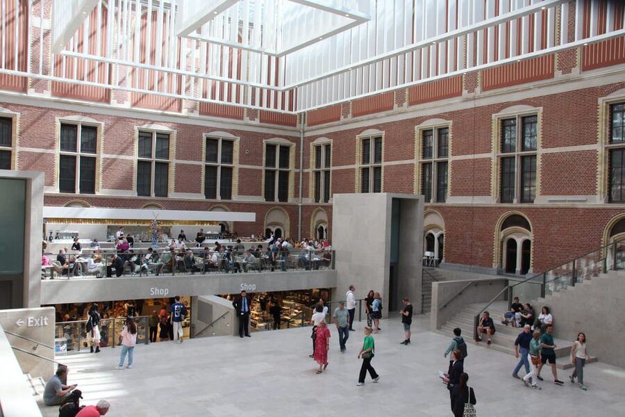 The Rijksmuseum Tour: Small Guided Group with Museum Entry - Independence and the flowering of the Dutch Golden Age