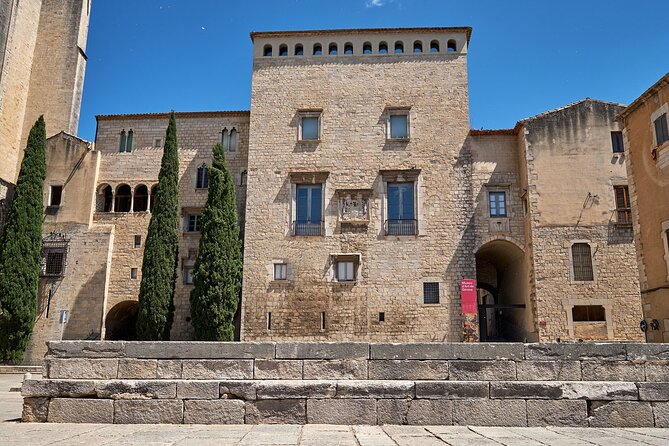 Ticket pass to Girona Cathedral, Sant Felix and Girona Art Museum - Start with Catalan art at the Girona Art Museum