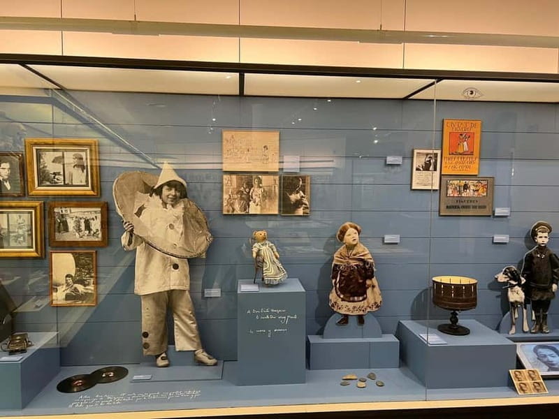 Toy Museum: toys belonging to Anna Maria and Salvador Dalí and García Lorca - Why famous childhood toys make this museum different