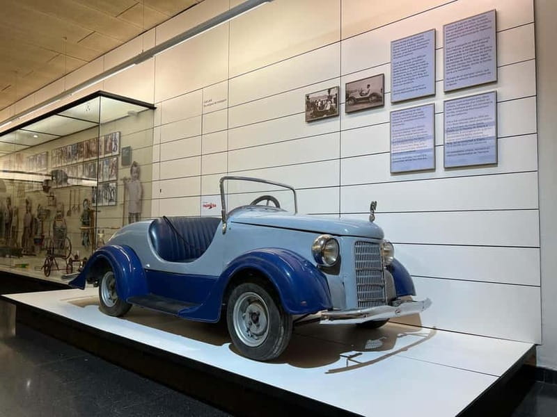 Toy Museum: toys belonging to Anna Maria and Salvador Dalí and García Lorca - The working model railway deserves time
