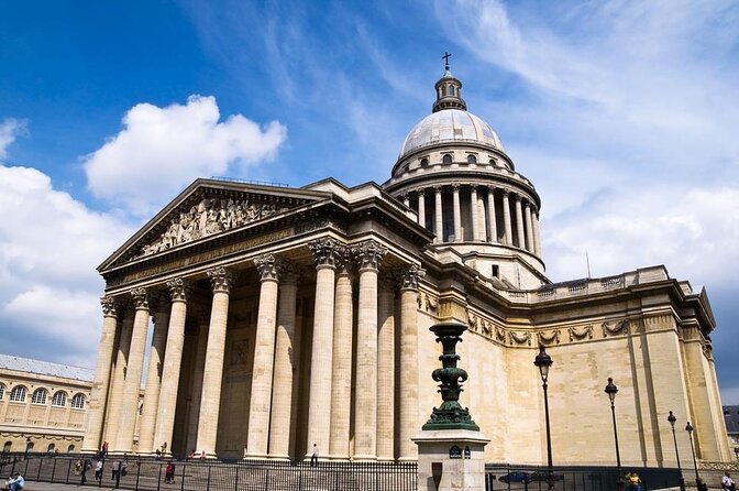 Treasure Hunt in Paris – From the Panthéon to the Louvre - Why this route works for a first Paris walk