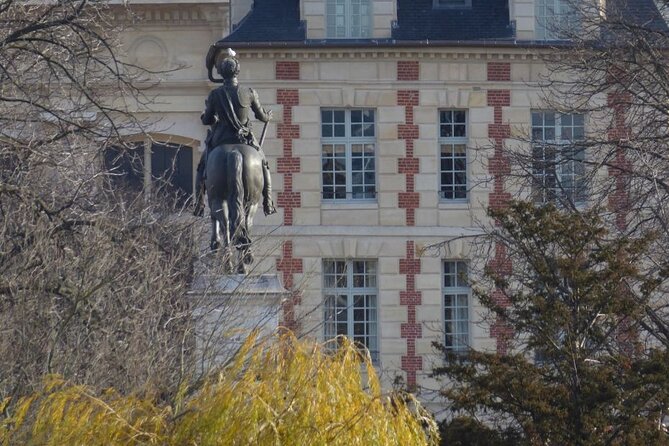 Treasure Hunt in Paris – From the Panthéon to the Louvre - Reaching Notre-Dame and Île de la Cité